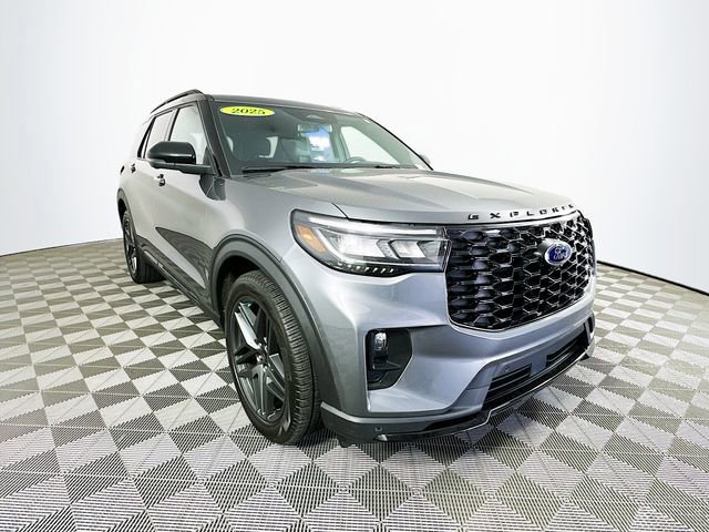 Certified 2025 Ford Explorer ST image 8
