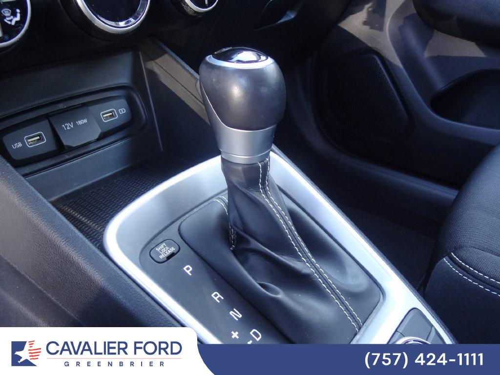 Used 2022 Hyundai Venue SEL FWD image 27