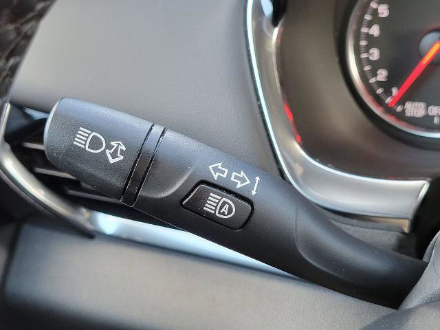 Used 2023 Chevrolet Traverse High Country w/ LPO, Floor Liner Package image 33