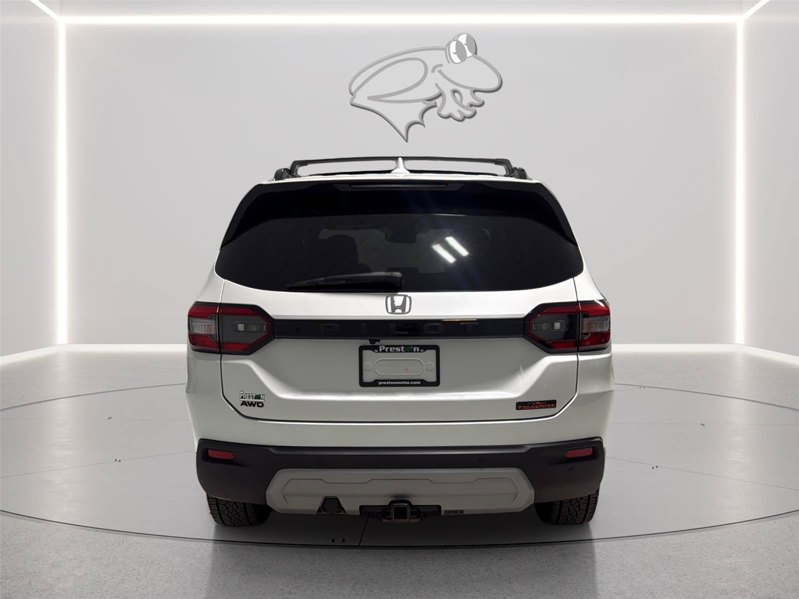 Used 2025 Honda Pilot TrailSport image 4
