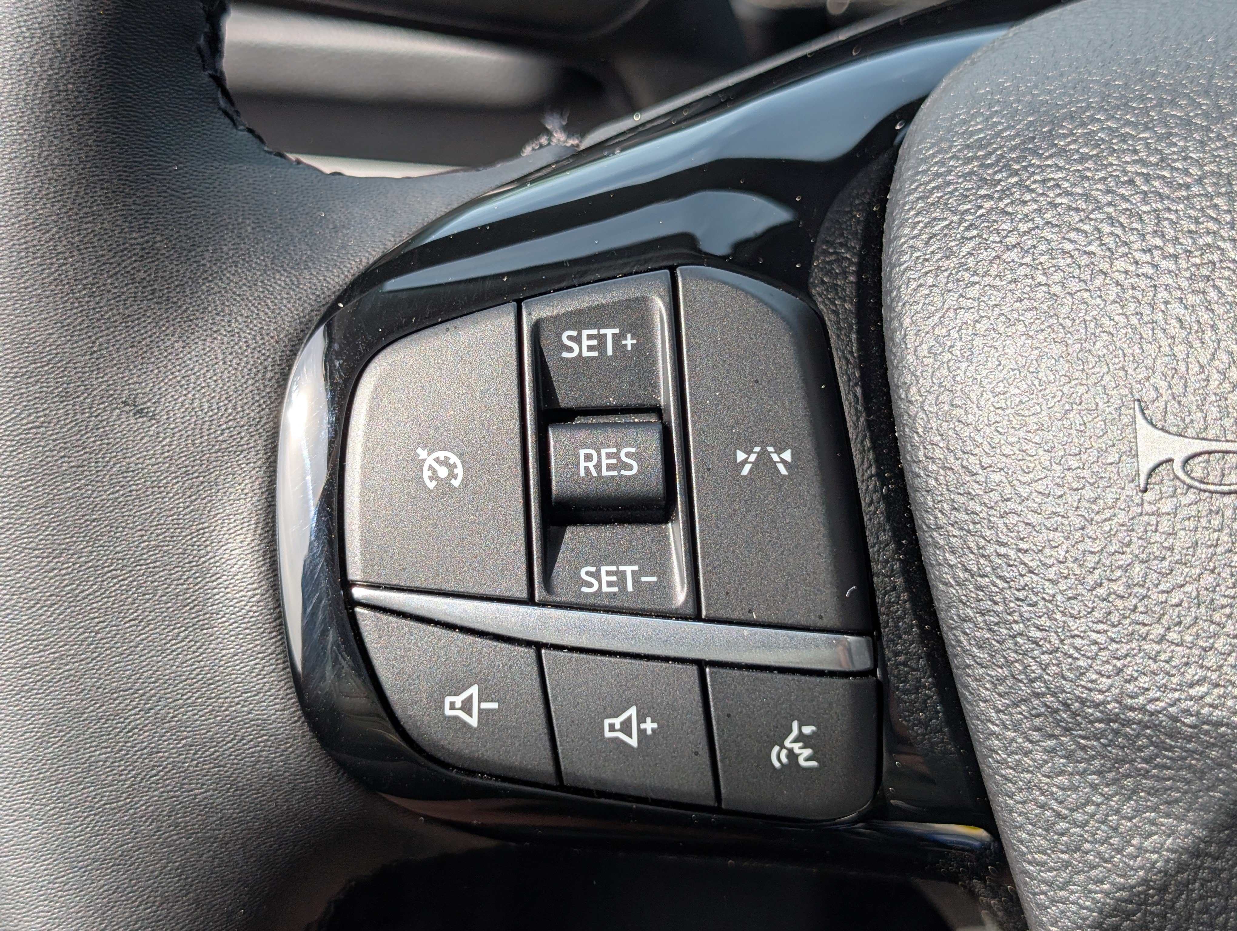 Certified 2024 Ford Escape Active w/ Cold Weather Package FWD image 23