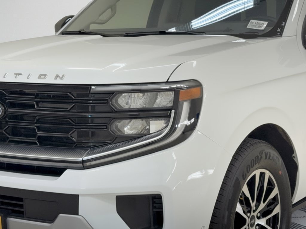 Certified 2025 Ford Expedition Max Platinum AWD/4WD image 12