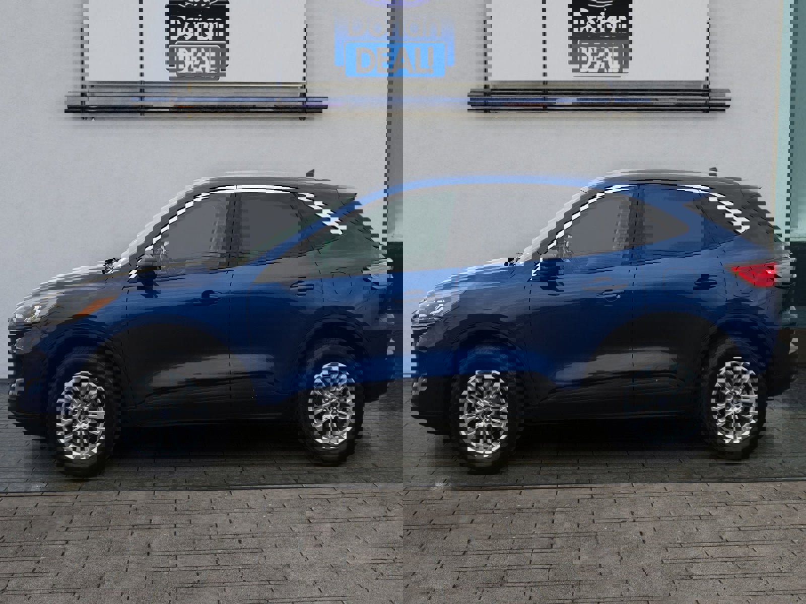 Certified 2022 Ford Escape SE image 2