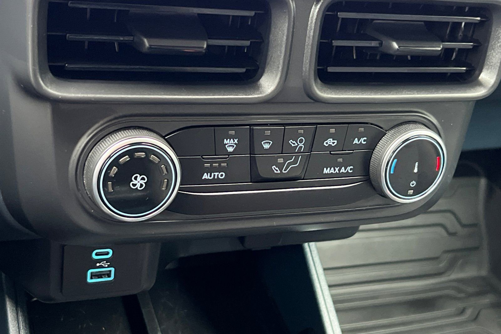 Certified 2023 Ford Maverick Tremor w/ Tremor Off-Road Package image 21