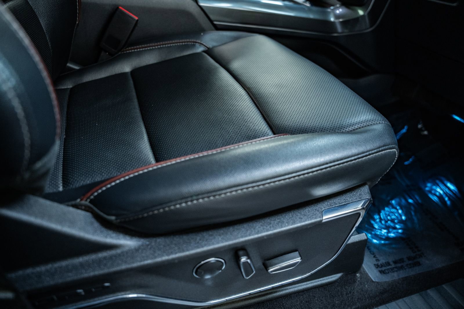 Certified 2023 Ford F150 Lariat w/ Equipment Group 502A High image 43