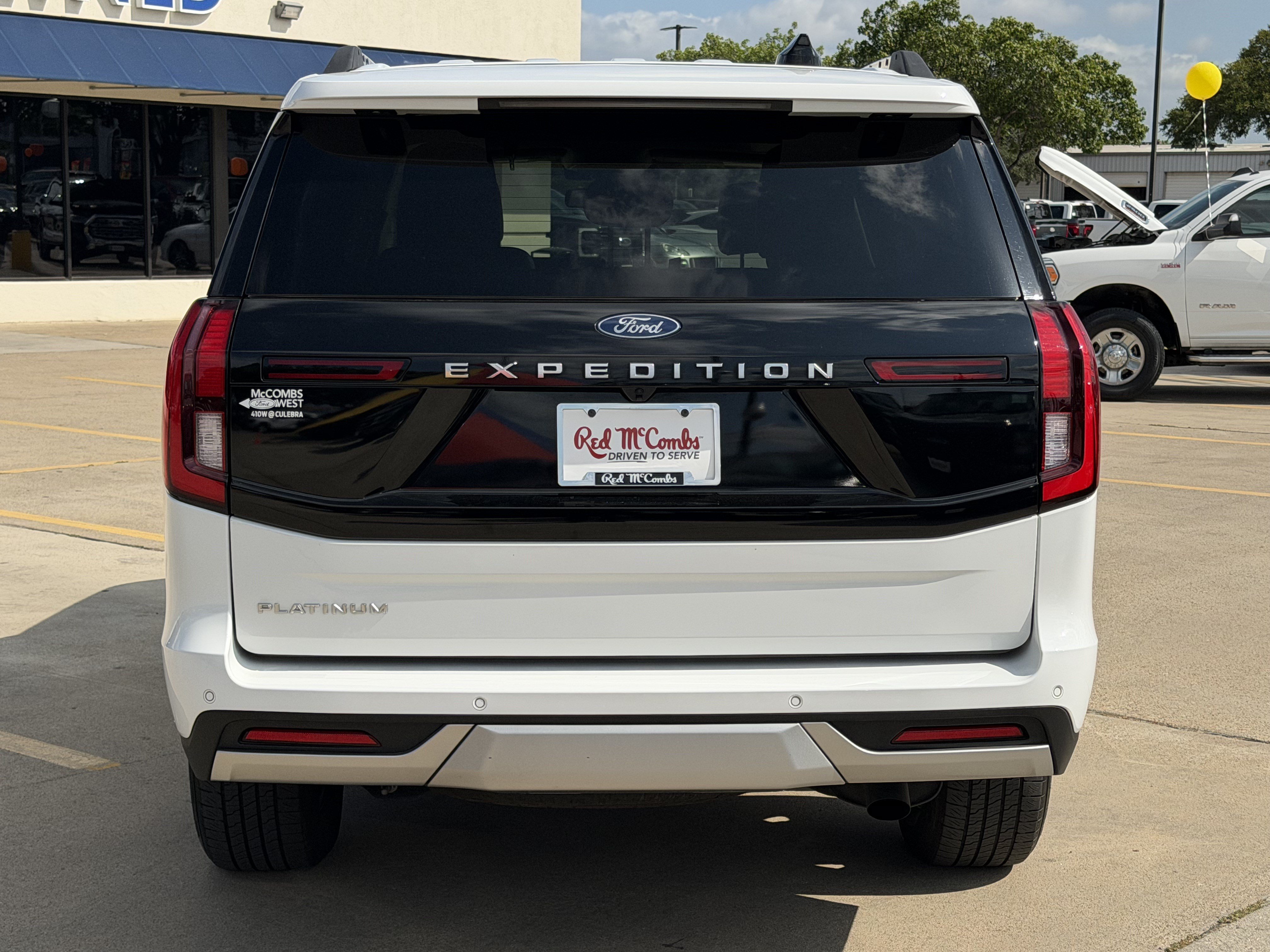 Certified 2025 Ford Expedition Platinum AWD/4WD image 6