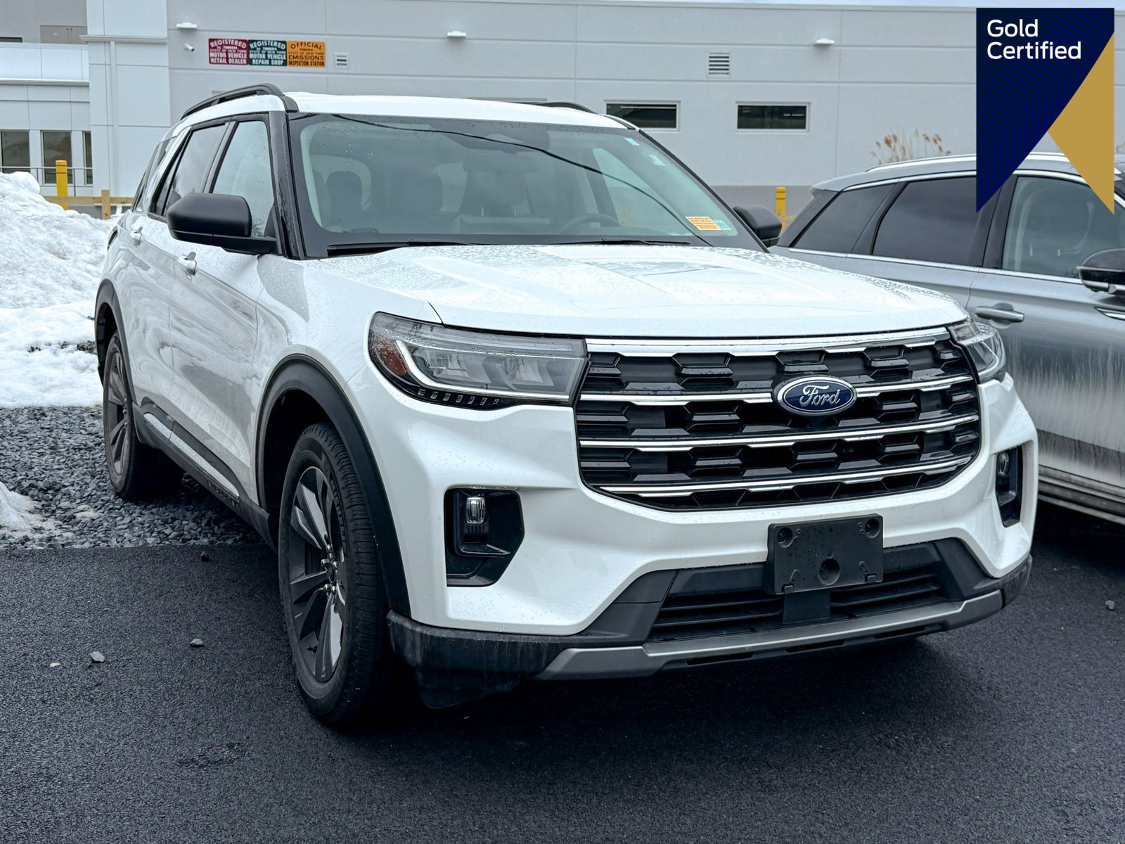 Certified 2025 Ford Explorer Active w/ Active Comfort Package image 1