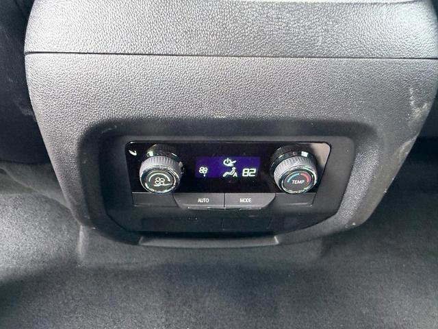 Used 2026 Chevrolet Traverse LT AWD/4WD image 12