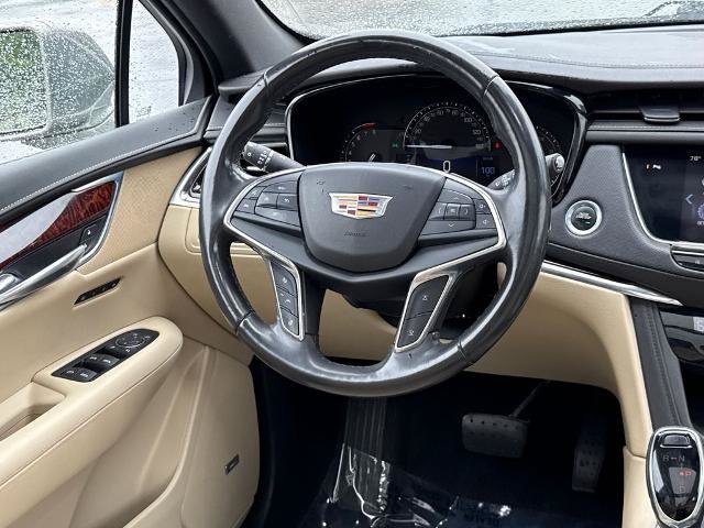 Used 2018 Cadillac XT5 Luxury w/ Driver Awareness Package AWD/4WD image 13