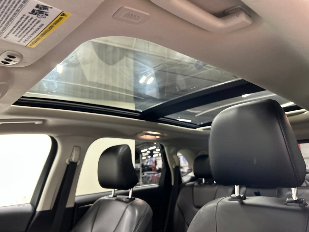 Certified 2022 Ford Edge Titanium w/ Equipment Group 301A AWD/4WD image 28