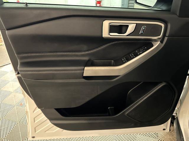 Certified 2023 Ford Explorer XLT RWD image 10