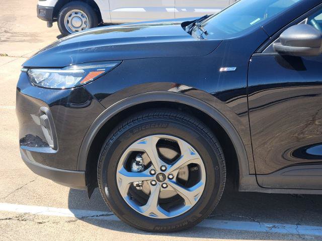 Certified 2025 Ford Escape ST-Line FWD image 8
