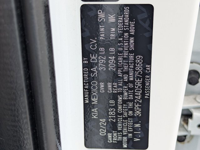 Used 2024 Kia Forte LXS w/ LXS Technology Package FWD image 23