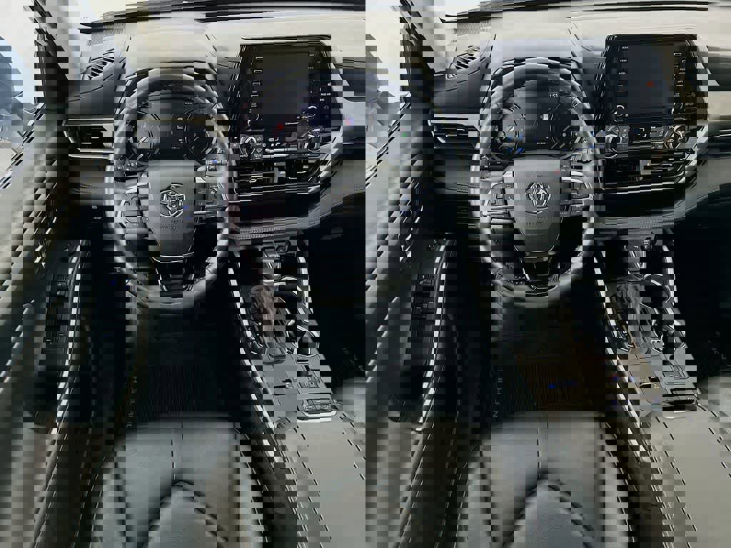 Used 2020 Toyota Highlander XLE image 10