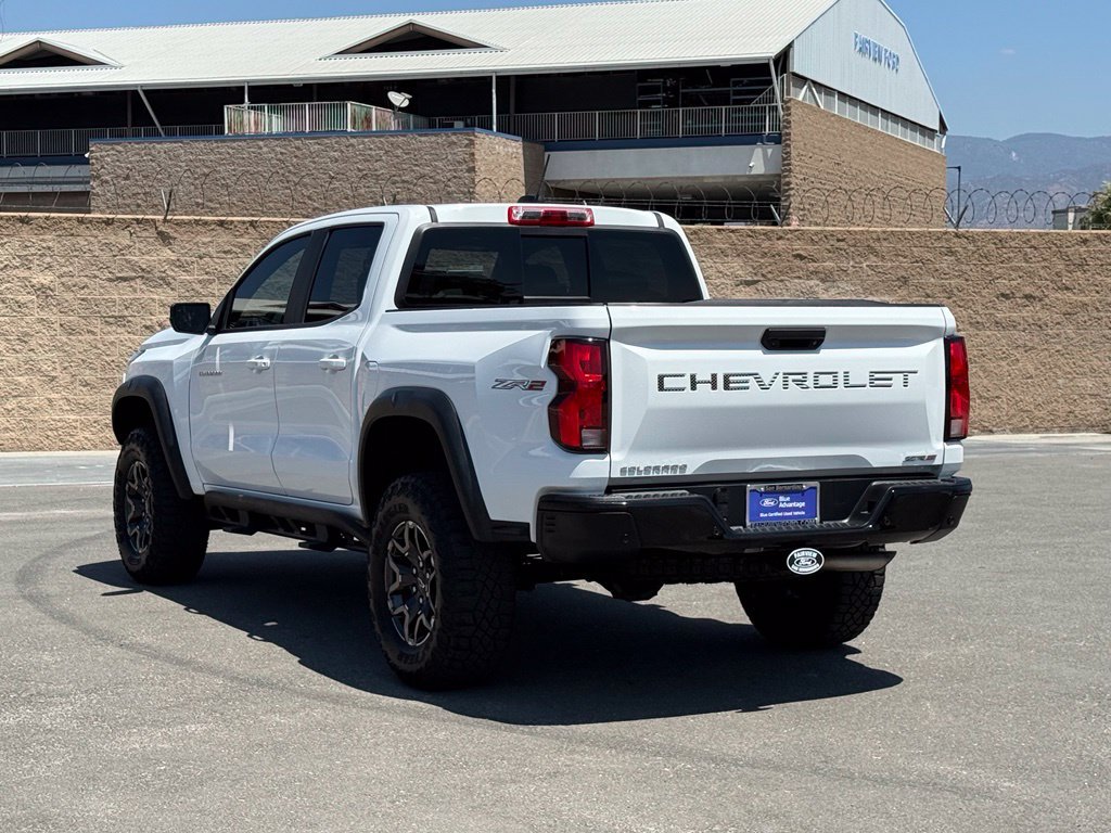 Used 2025 Chevrolet Colorado ZR2 AWD/4WD image 4