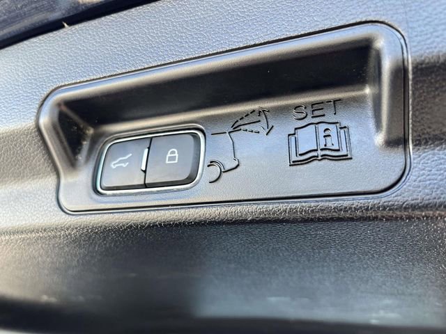 Certified 2021 Ford Explorer XLT w/ Equipment Group 202A image 11