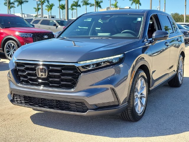 Used 2025 Honda CR-V EX image 3