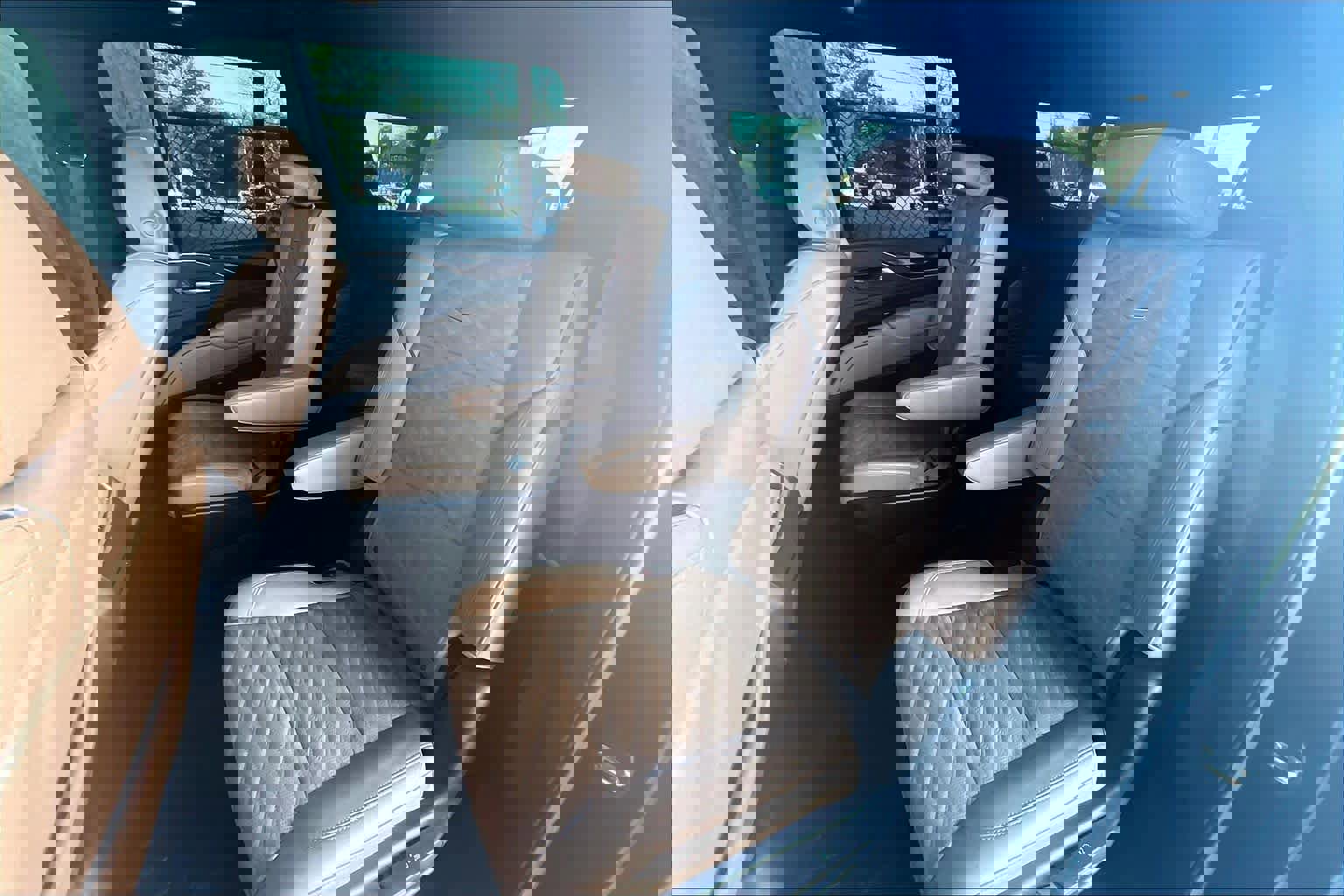 Used 2023 Cadillac Escalade ESV Premium Luxury image 21