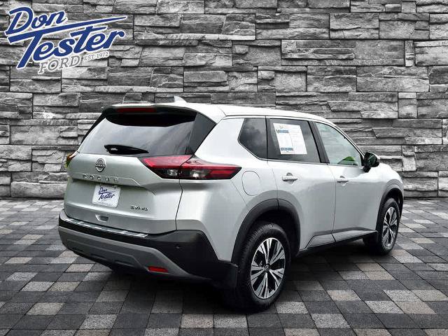 Used 2023 Nissan Rogue SV AWD/4WD image 3