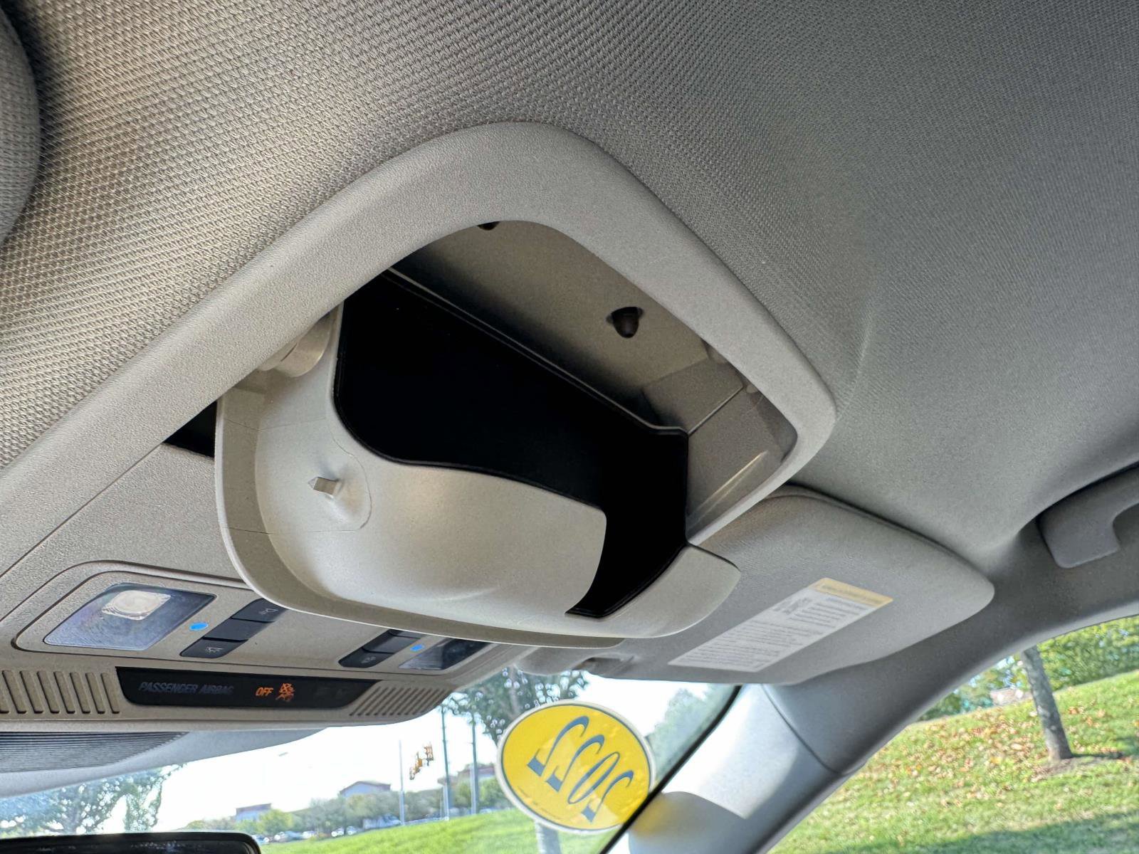 Certified 2022 Ford Explorer XLT w/ Class IV Trailer Tow Package image 28