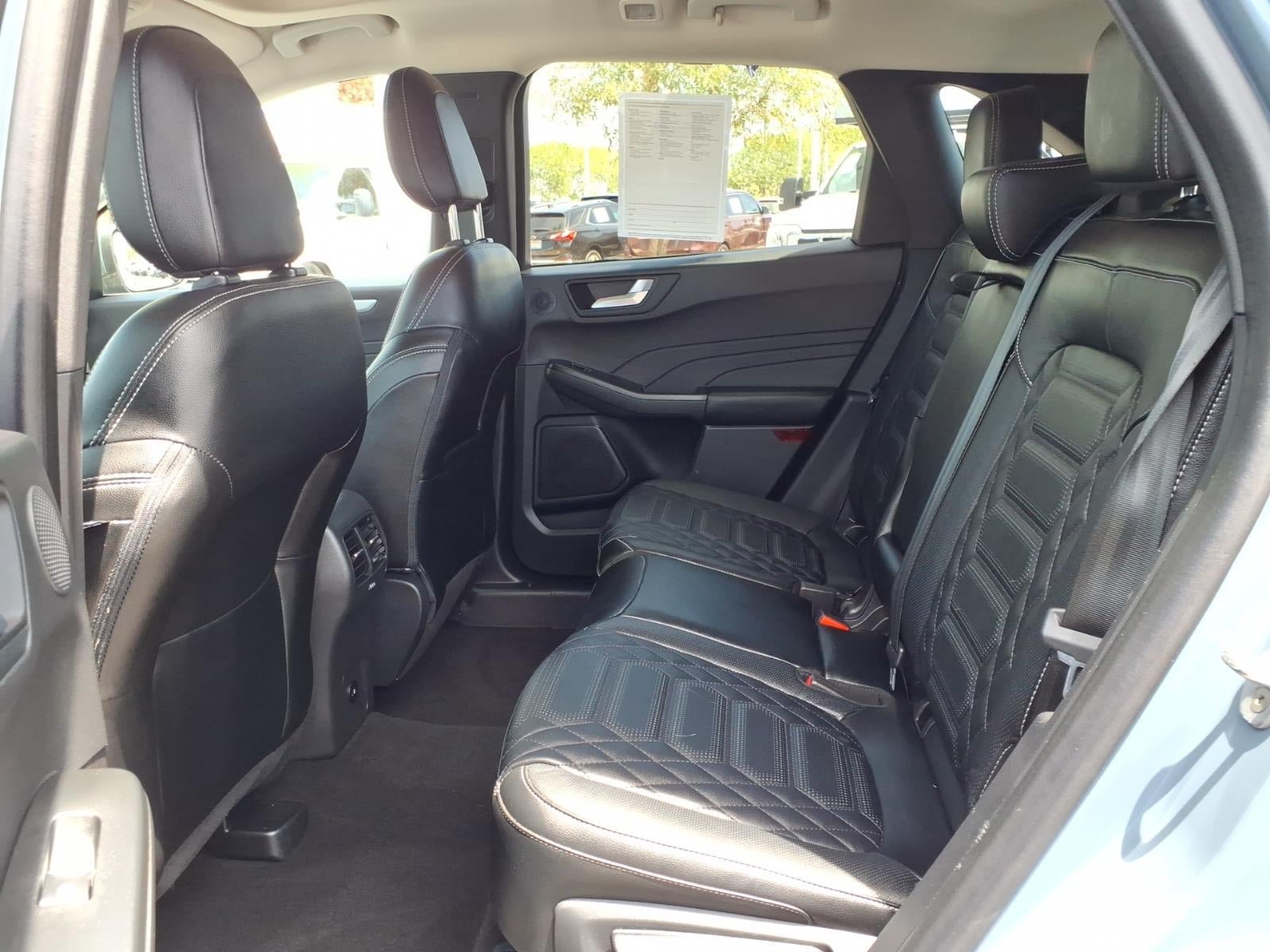 Certified 2024 Ford Escape SE w/ PHEV Premium Package FWD image 17