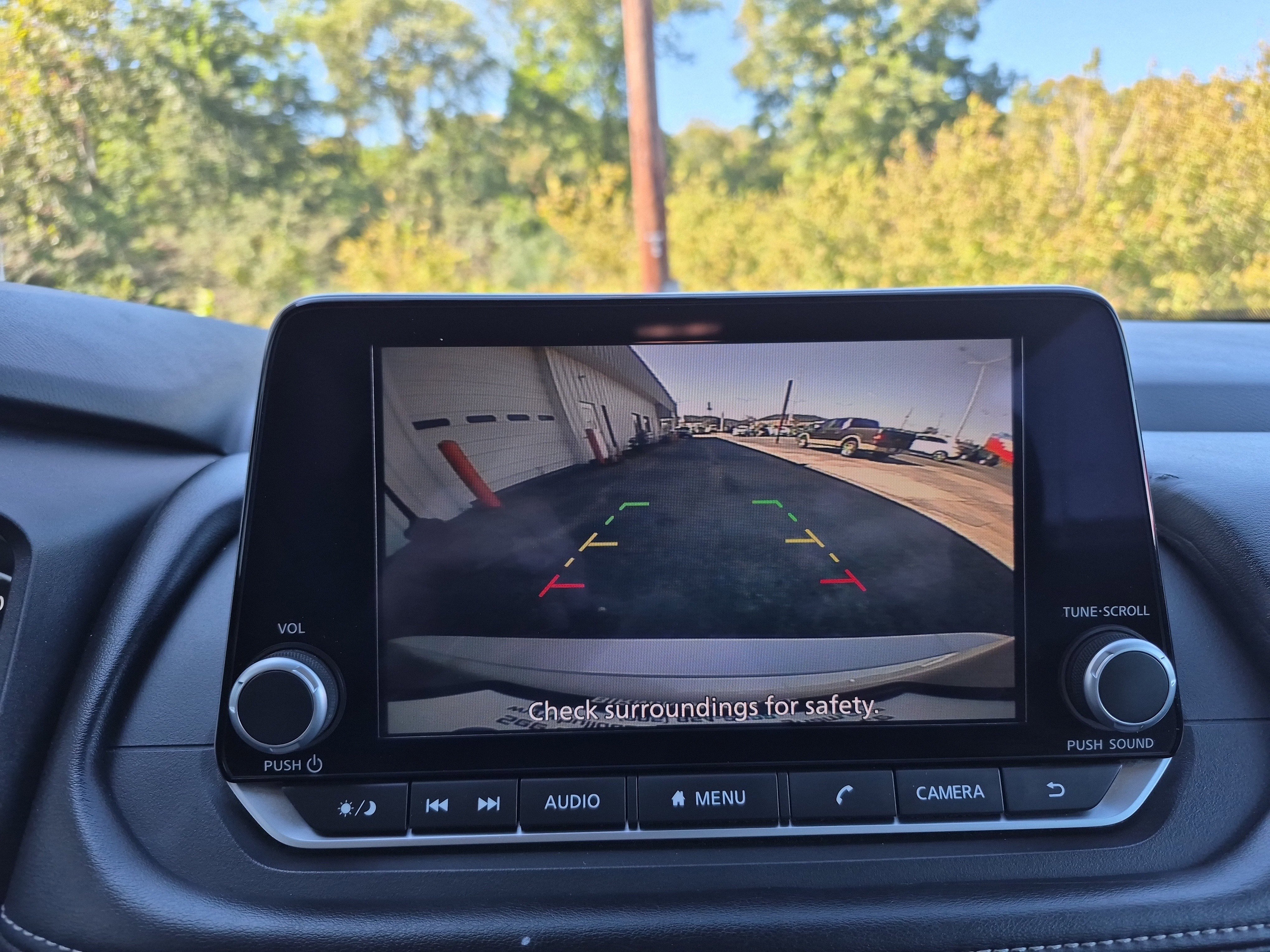 Used 2024 Nissan Rogue S image 31