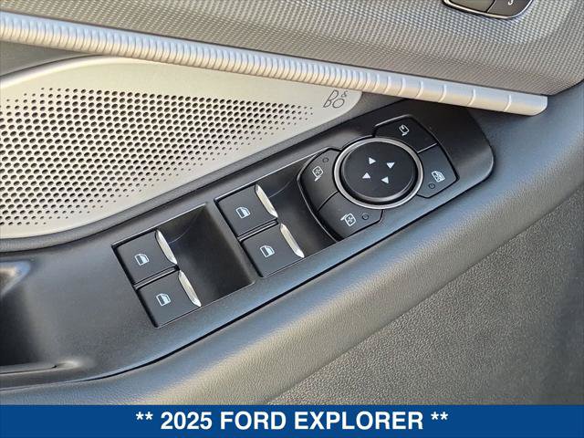 Certified 2025 Ford Explorer ST w/ Sun And Sound Package AWD/4WD image 11
