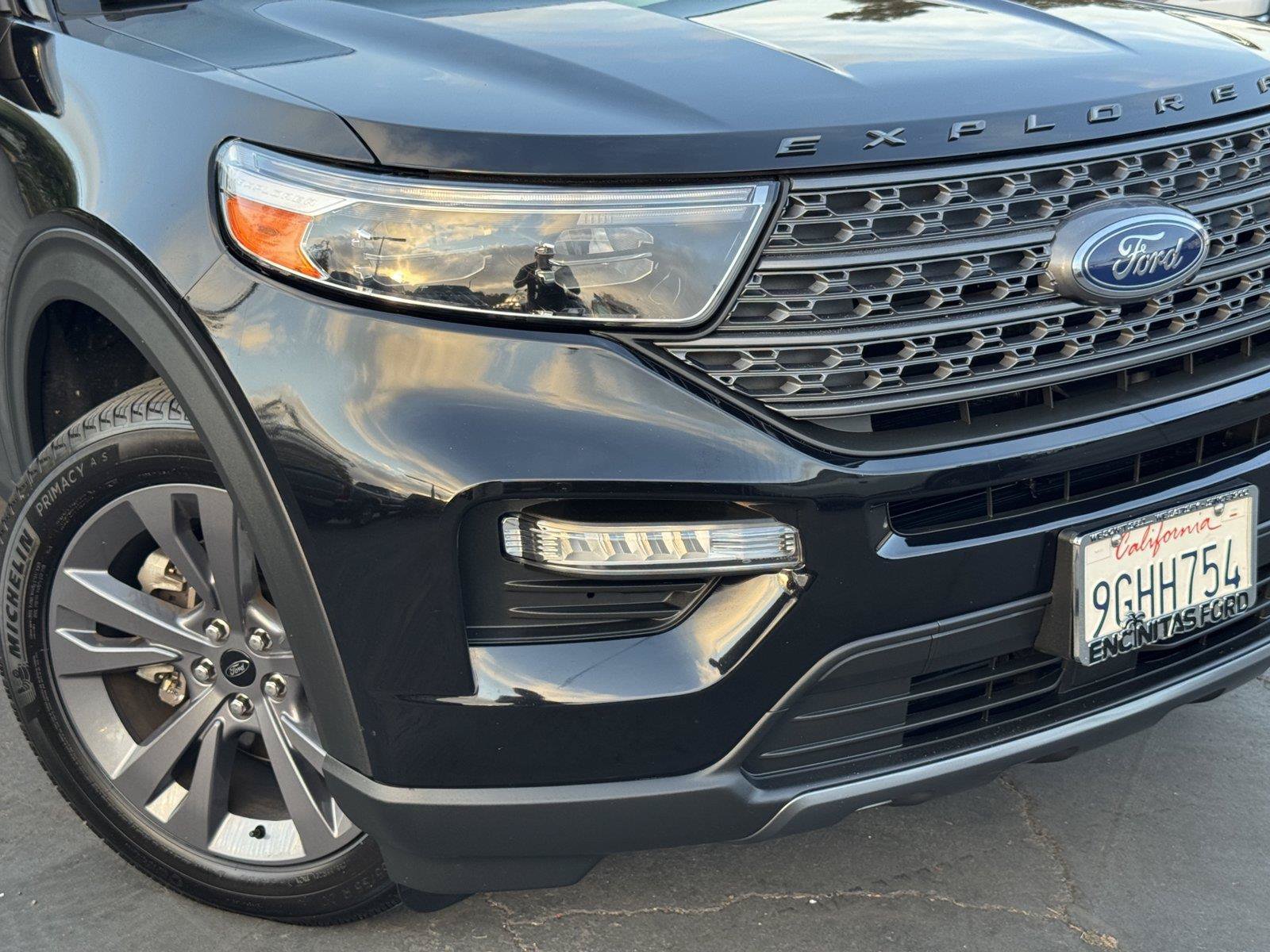 Certified 2023 Ford Explorer XLT w/ Equipment Group 202A AWD/4WD image 3