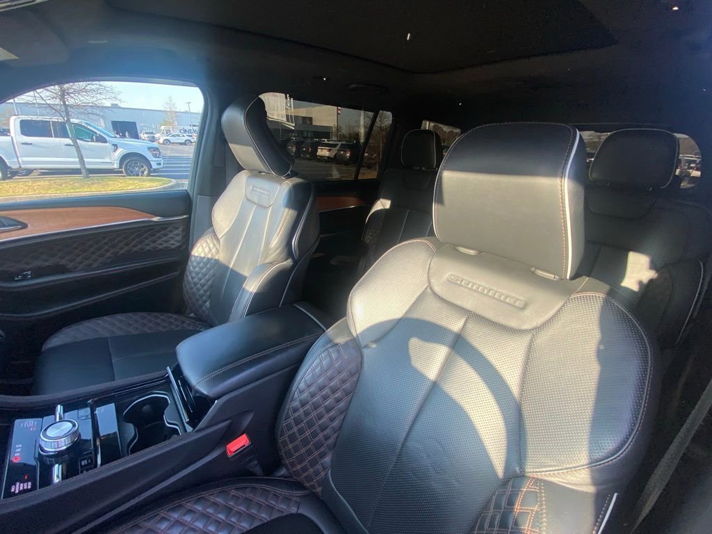 Used 2023 Jeep Grand Cherokee L Summit image 21