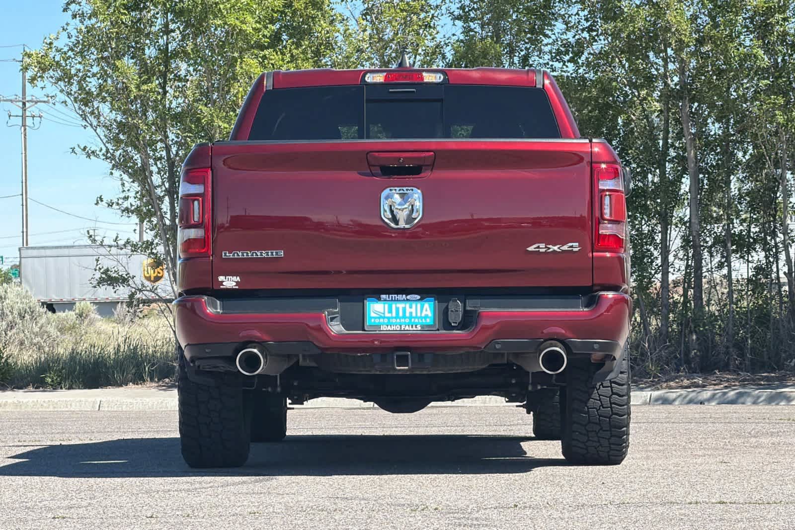 Used 2024 RAM 1500 Laramie AWD/4WD image 7
