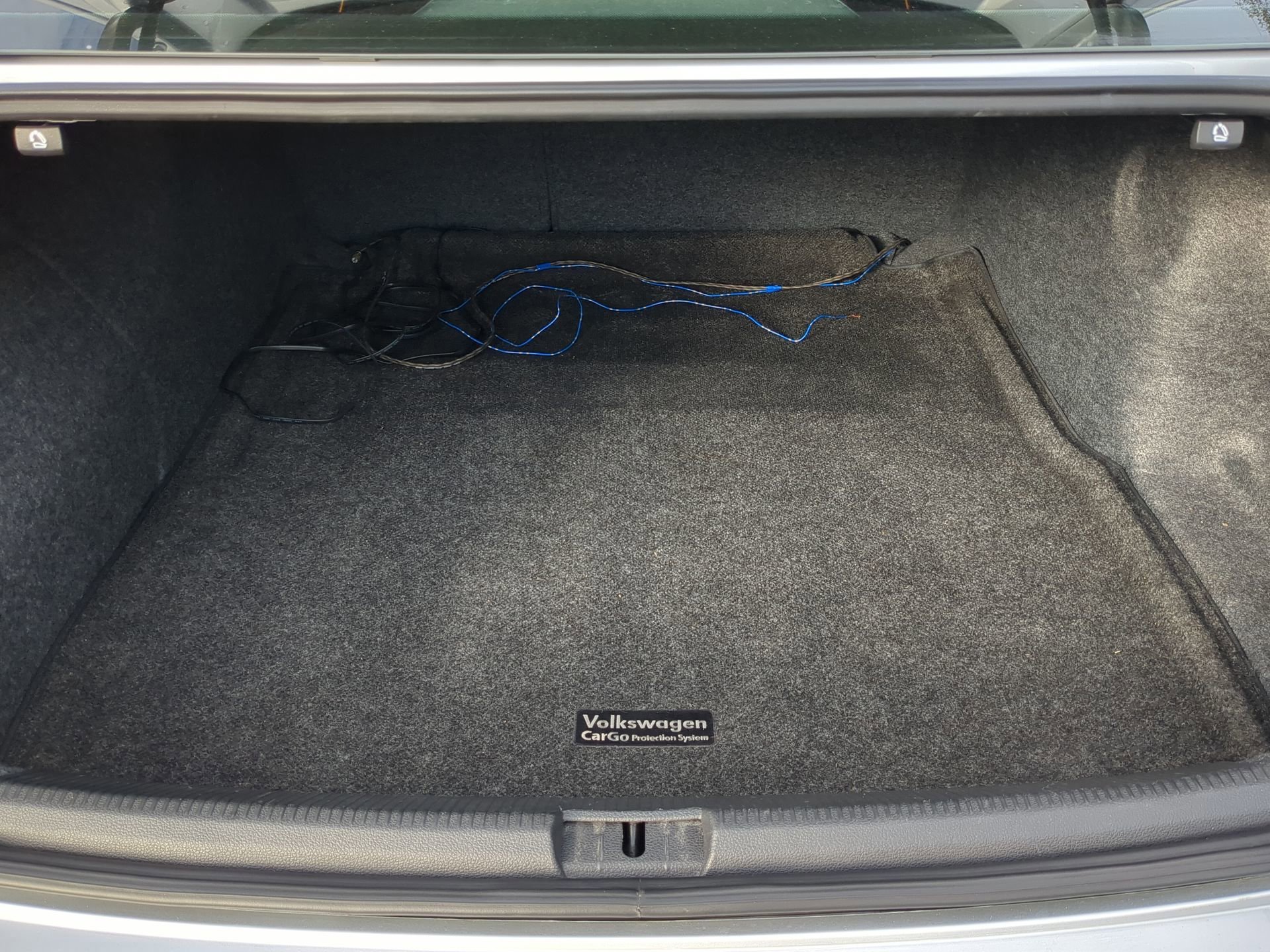 Used 2018 Volkswagen Passat GT image 38