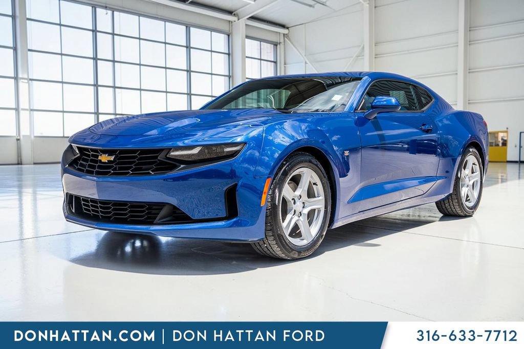 Used 2019 Chevrolet Camaro LT RWD image 1