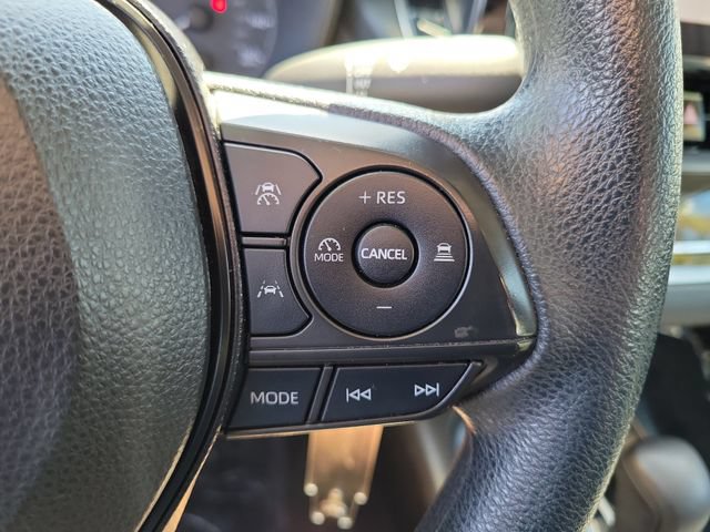 Used 2023 Toyota Corolla LE FWD image 6