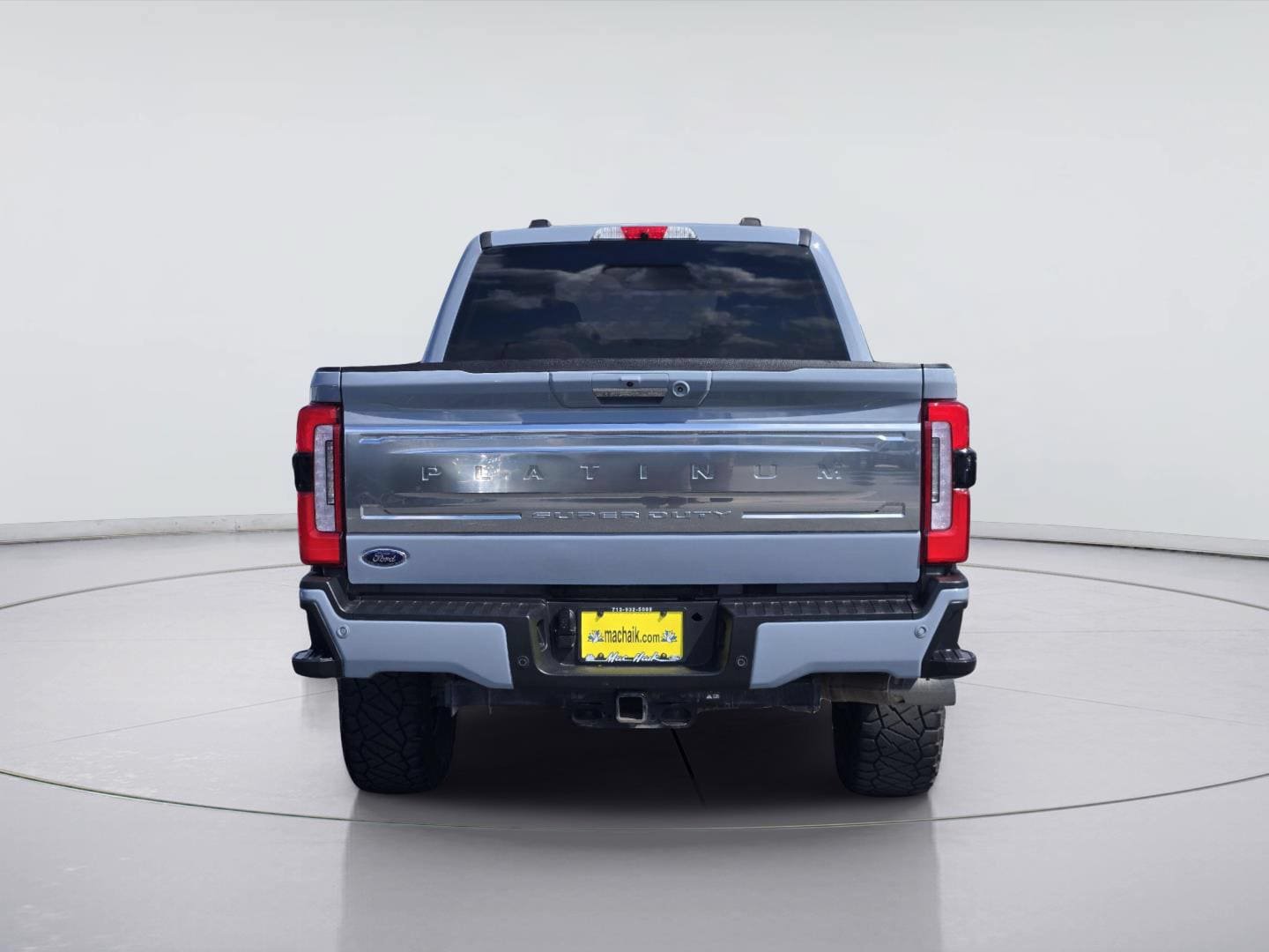 Certified 2024 Ford F250 Platinum w/ FX4 Off-Road Package AWD/4WD image 7