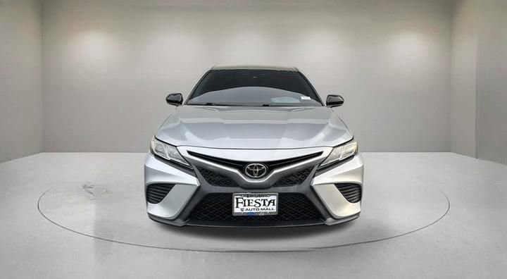 Used 2020 Toyota Camry SE w/ Carpet Mat Package FWD image 6