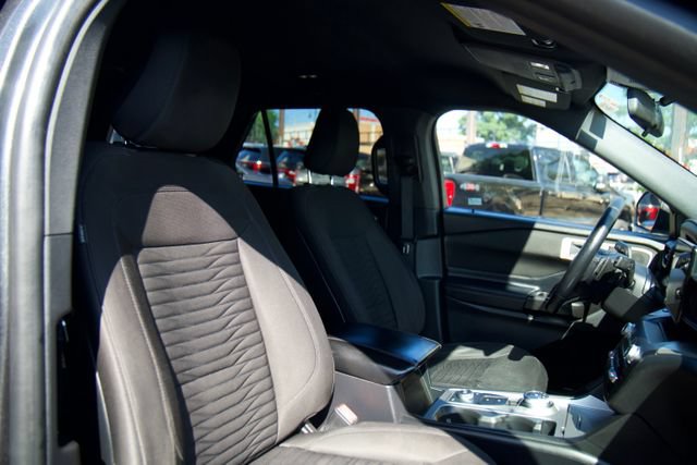 Certified 2020 Ford Explorer XLT w/ Comfort Package AWD/4WD image 27