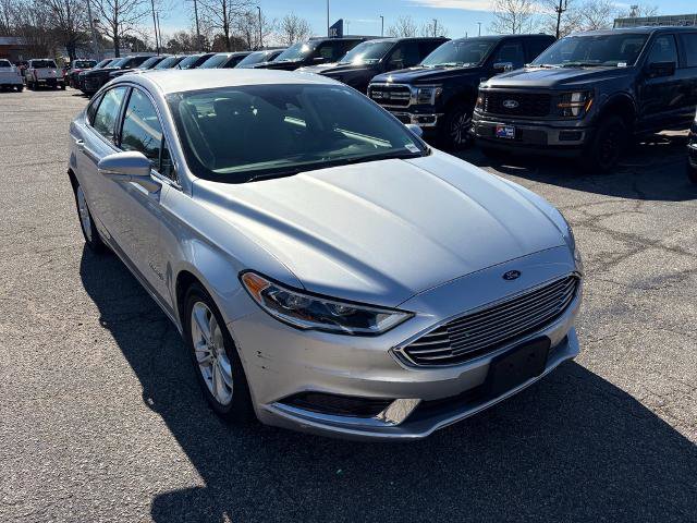 Certified 2018 Ford Fusion SE w/ Equipment Group 602A image 3