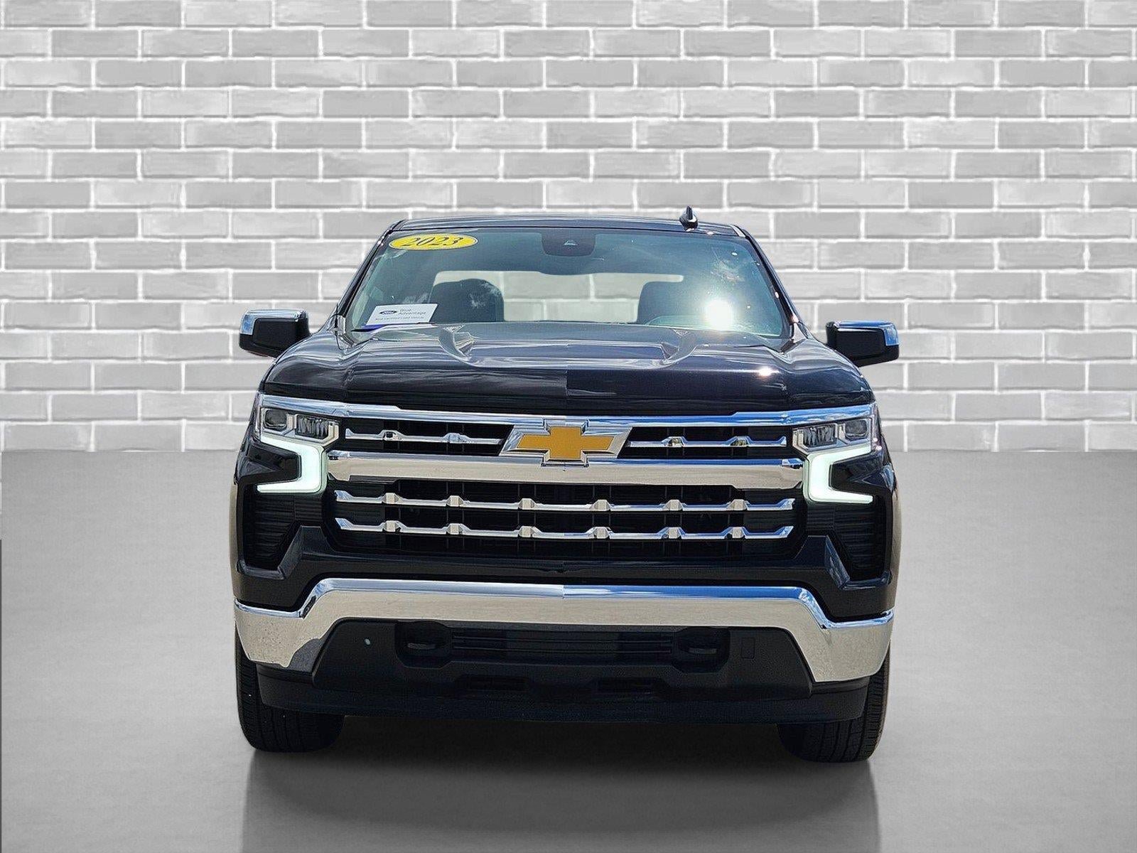 Used 2023 Chevrolet Silverado 1500 LT AWD/4WD image 2