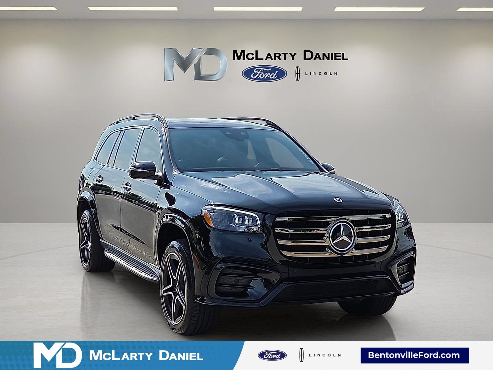 Used 2024 Mercedes-Benz GLS 450 4MATIC image 1