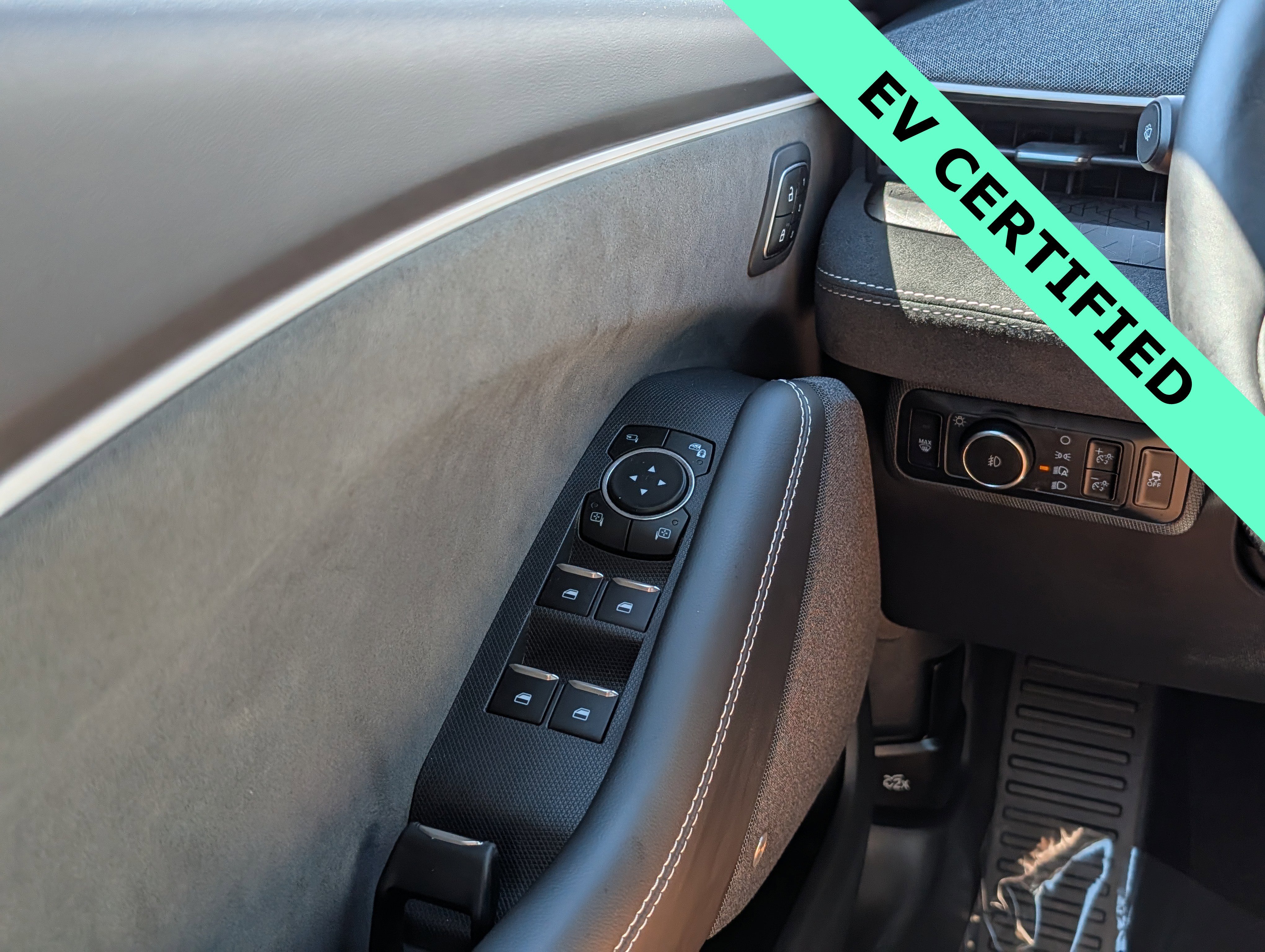 Certified 2025 Ford Mustang Mach-E GT AWD/4WD image 25