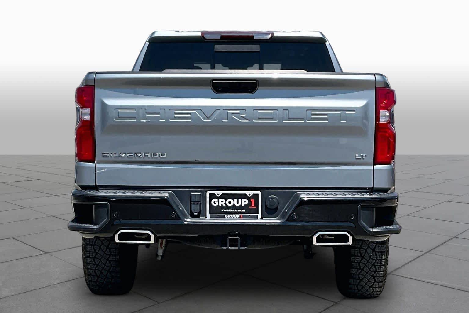 Used 2024 Chevrolet Silverado 1500 LT Trail Boss w/ LT Trail Boss Premium Package AWD/4WD image 5