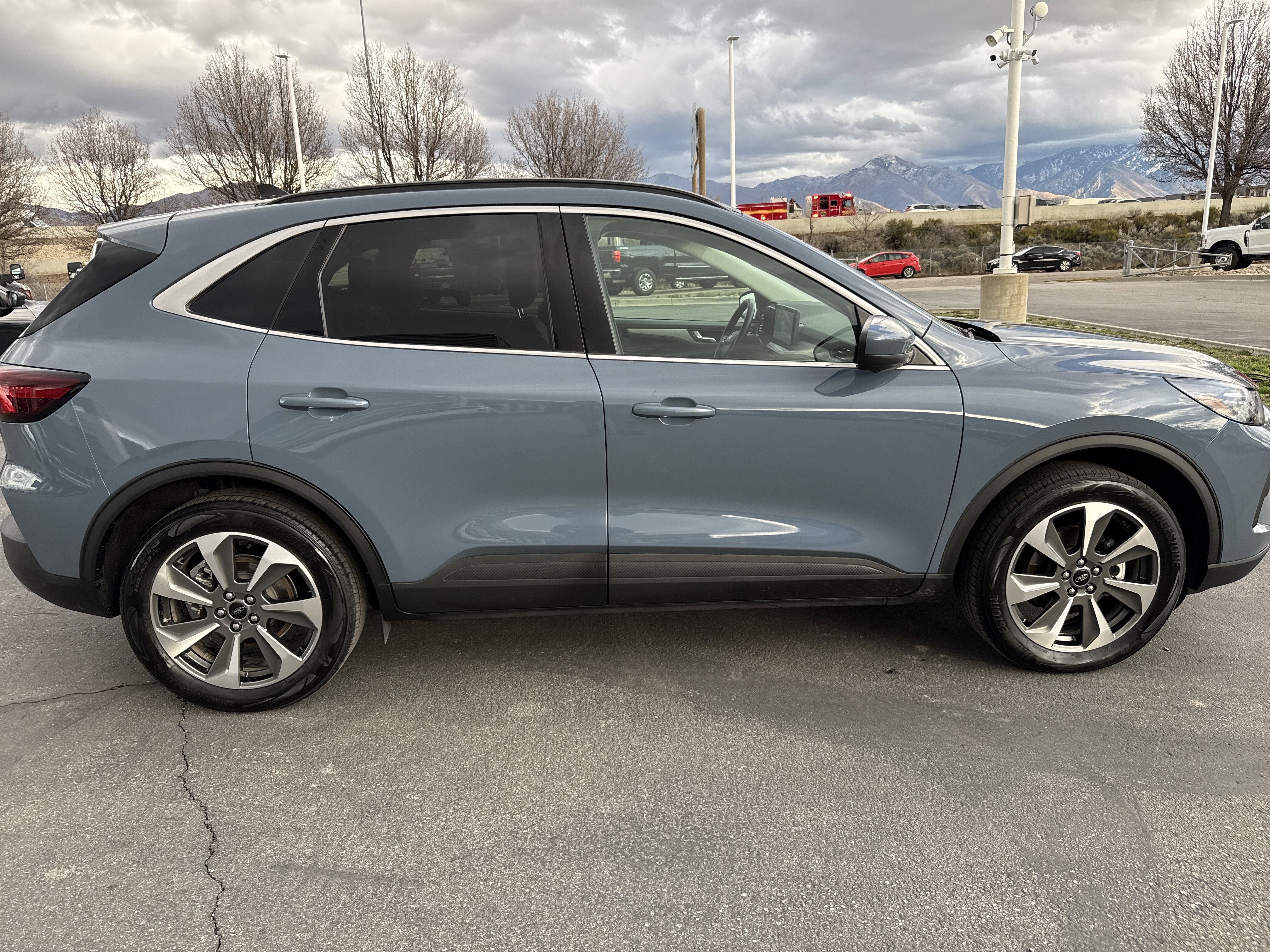 Certified 2024 Ford Escape Platinum w/ Class II Trailer Tow Package image 6