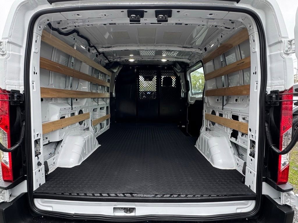 Certified 2025 Ford Transit 250 Low Roof w/ Exterior Upgrade Package RWD image 8