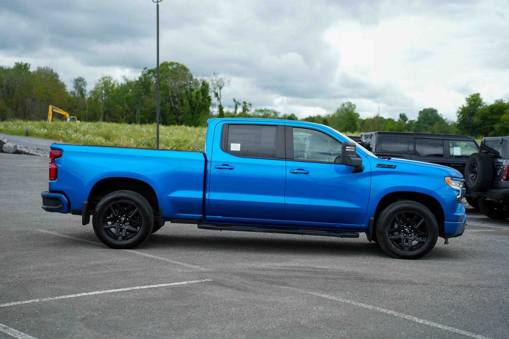 Used 2024 Chevrolet Silverado 1500 RST w/ Z71 Off-Road Package AWD/4WD image 4
