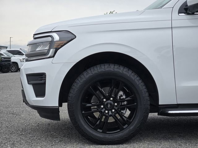 Certified 2022 Ford Expedition XLT RWD image 9