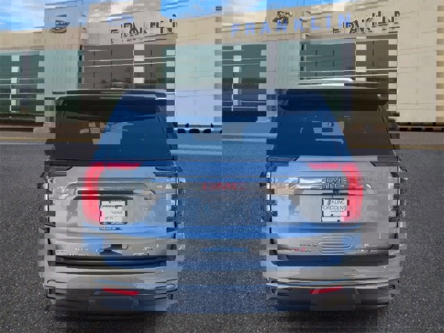 Used 2024 GMC Yukon AT4 w/ Technology Package image 4