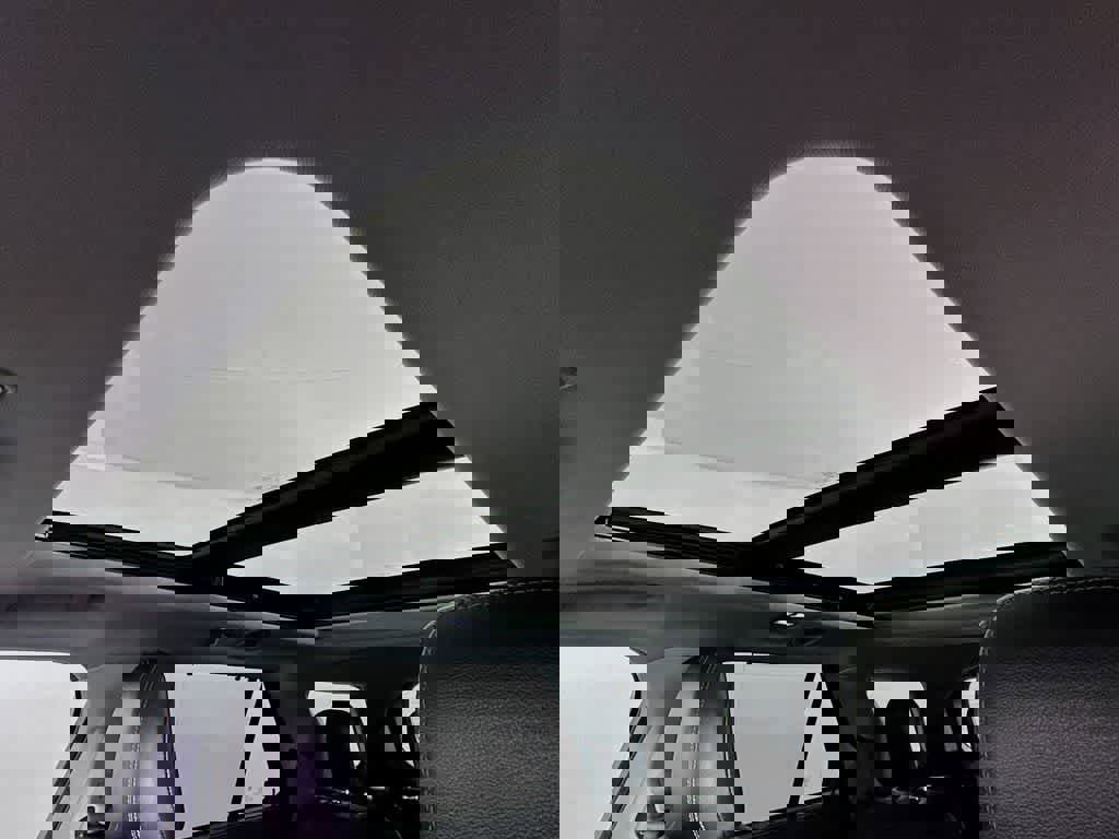 Certified 2021 Ford Explorer Limited w/ Equipment Group 301A image 31