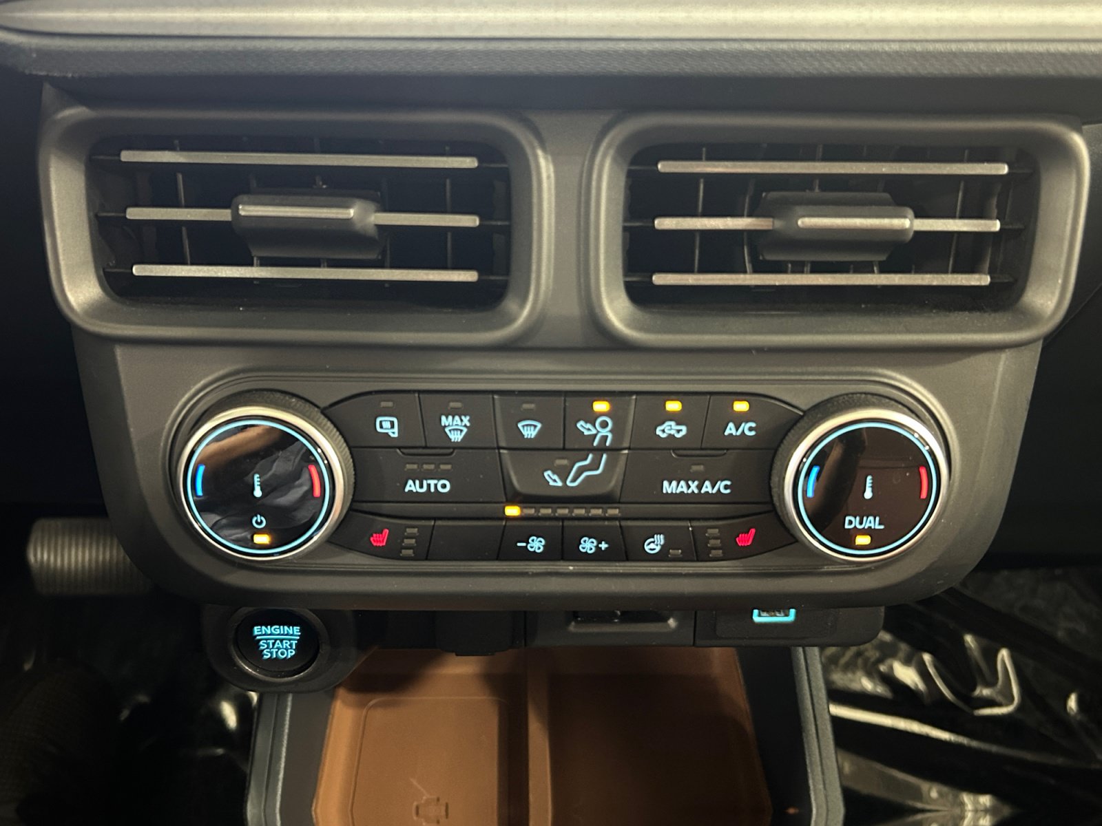 Certified 2024 Ford Maverick Lariat w/ 4K Tow Package AWD/4WD image 15