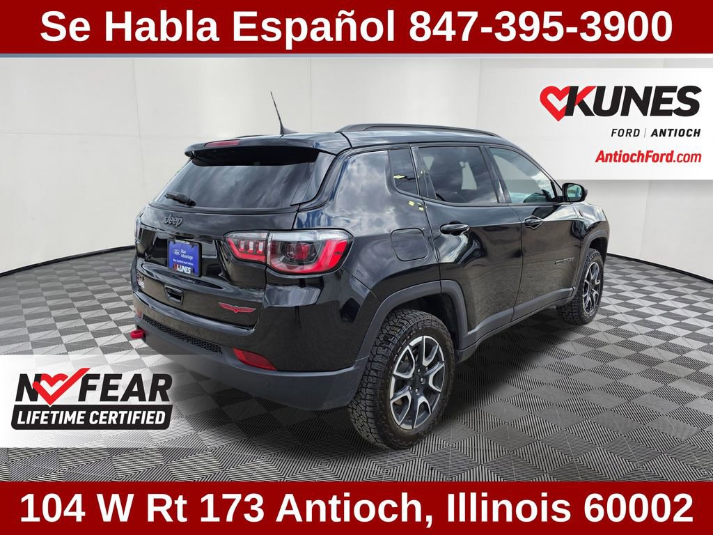 Used 2024 Jeep Compass Trailhawk AWD/4WD image 10