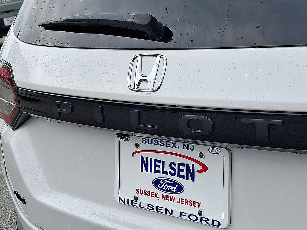Used 2025 Honda Pilot TrailSport image 24